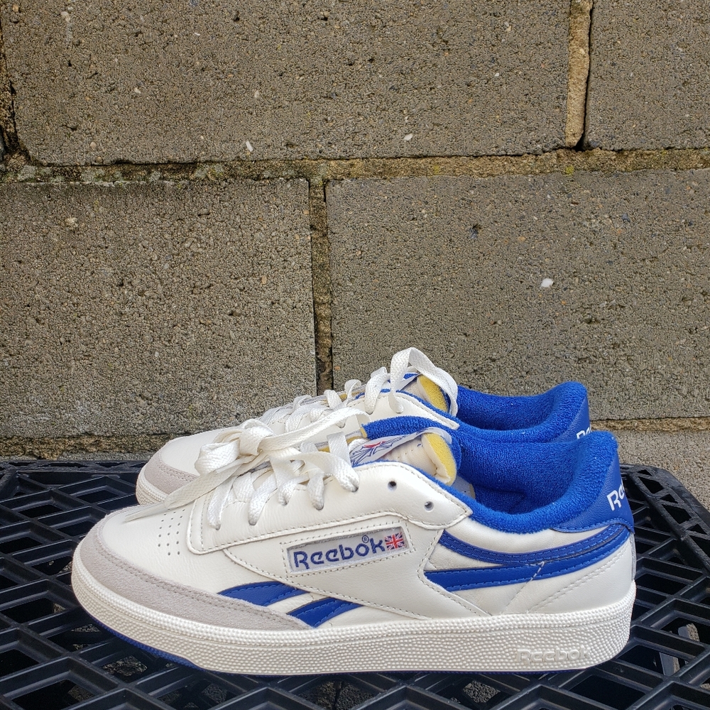 Reebok club c revenge size 5.5
